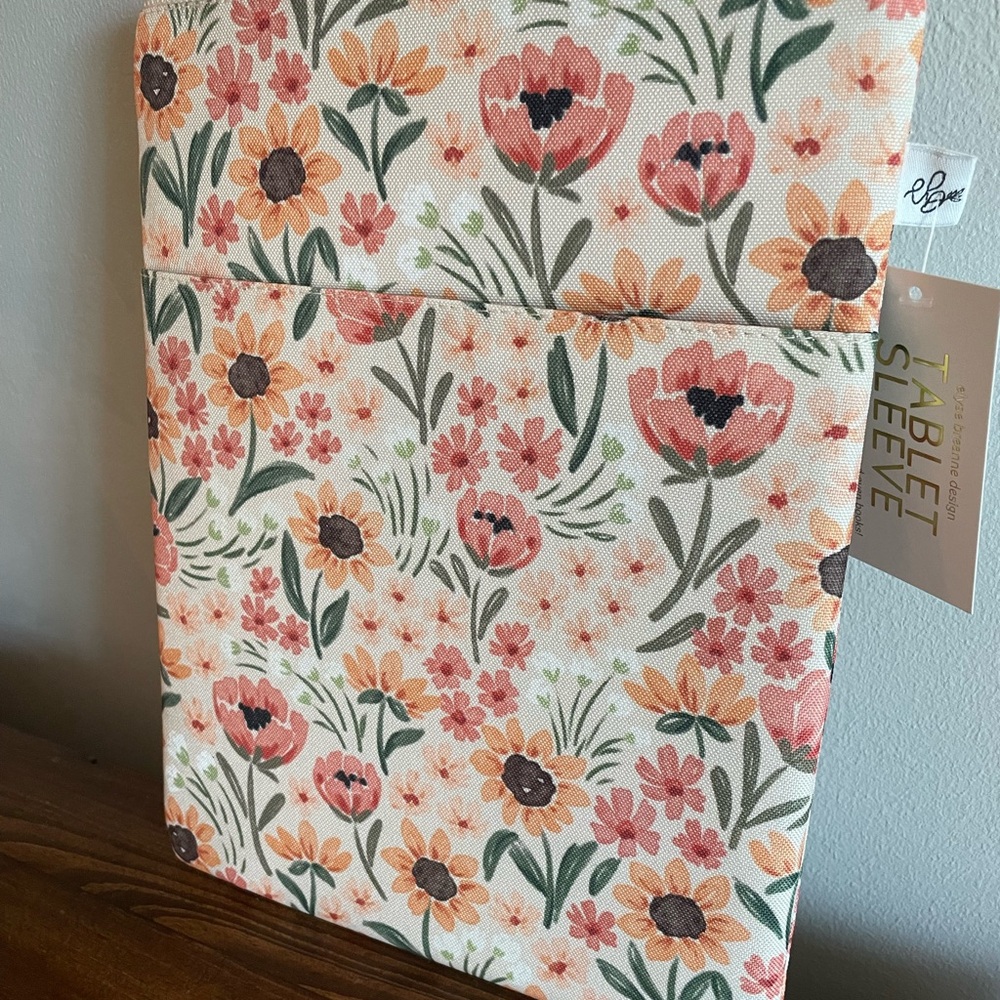 Tablet/ipad Case (Last One!) - Picture 3 of 7